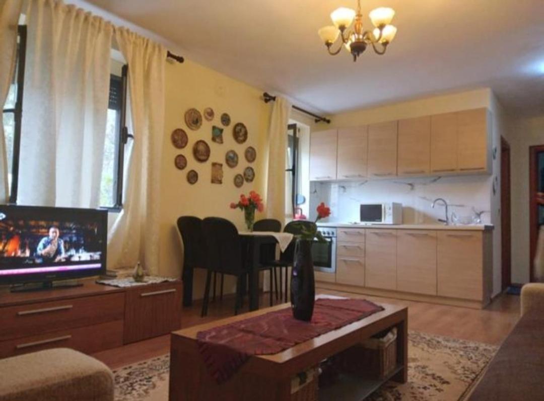 Apartment Cozy Apartment, Near Us Embassy! Tirana